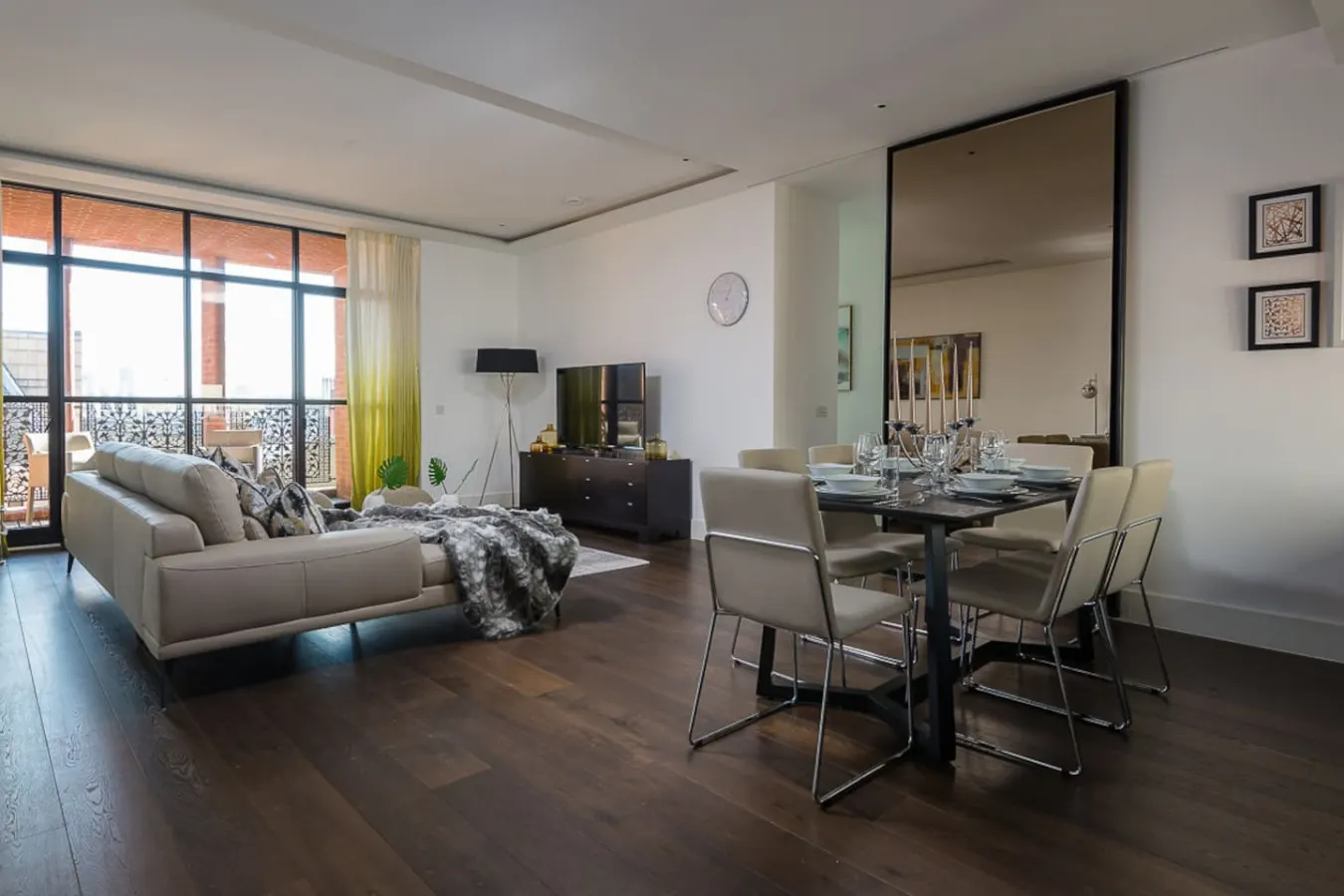 Westminster 3-Bed with Concierge Balcony AC 11