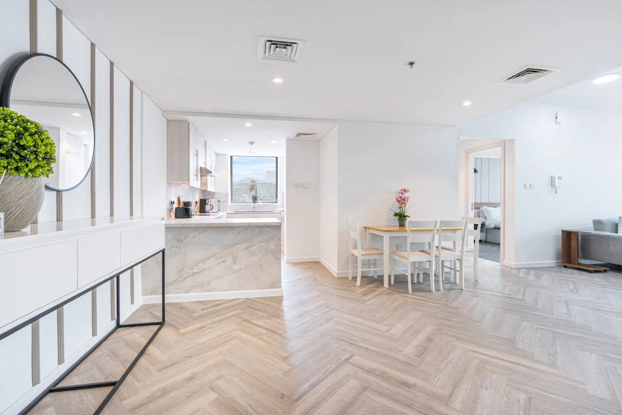 Ultra Modern Boulevard Home w/ Stunning City View 11