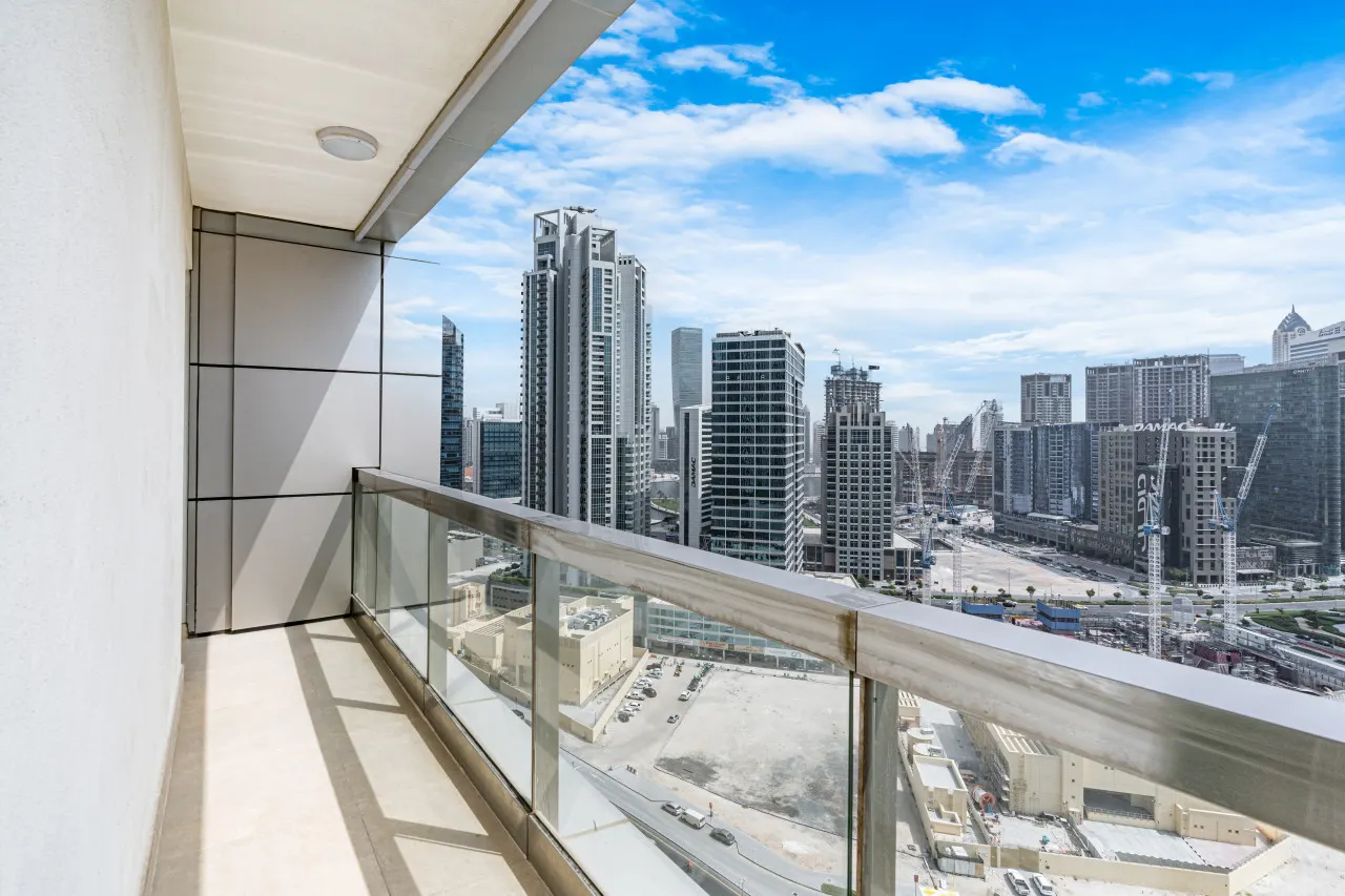 Ultra Modern Boulevard Home w/ Stunning City View 16