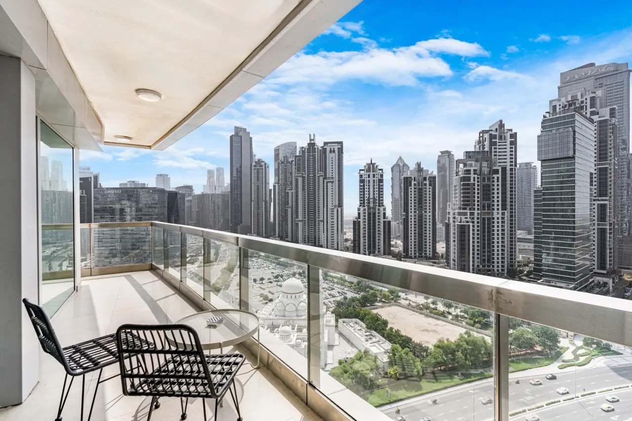 Ultra Modern Boulevard Home w/ Stunning City View 5