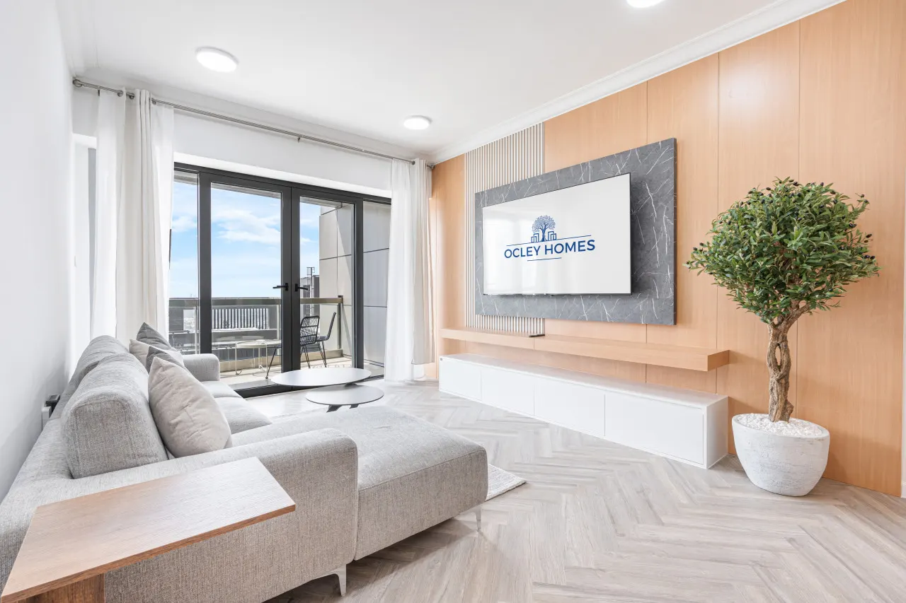 Ultra Modern Boulevard Home w/ Stunning City View 6