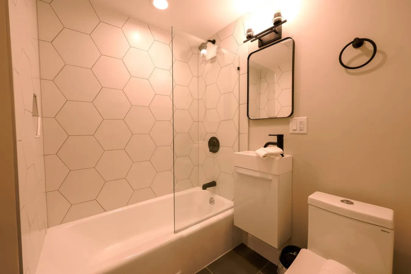 Spacious Studio Prudential Area 7