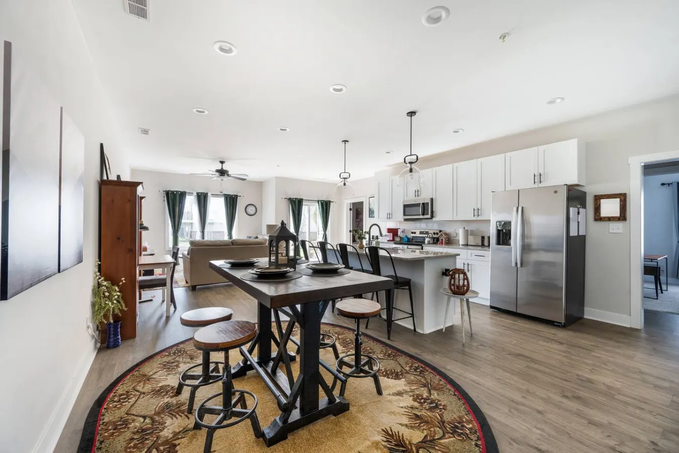 Beautiful 2BR Condo | *2KING BEDS* | Private Patio