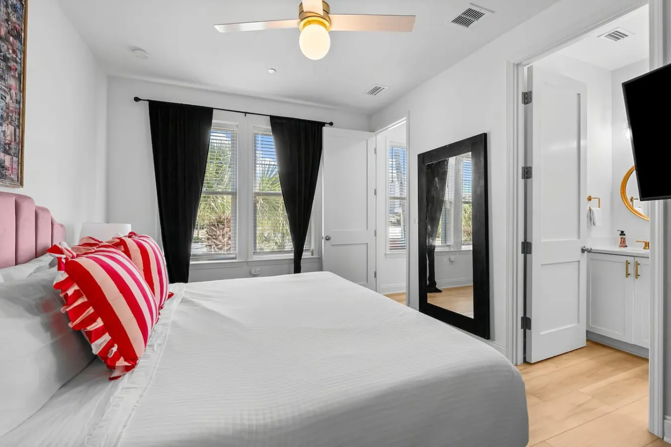 Welcome to Paradise! ~ STEPS to BEACH! ~ Sleeps 10 17