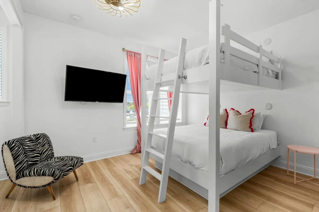 Welcome to Paradise! ~ STEPS to BEACH! ~ Sleeps 10 20