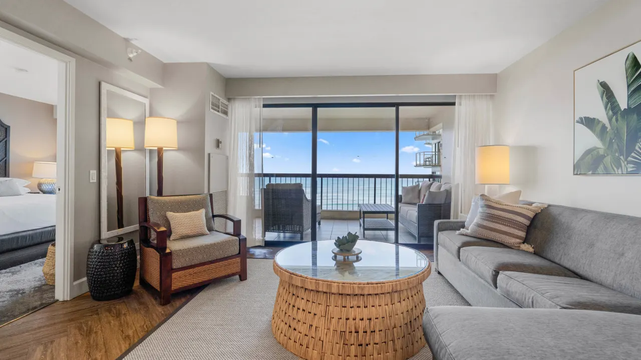 Luxury Oceanfront Waikiki Beach Tower w Ocean View 11