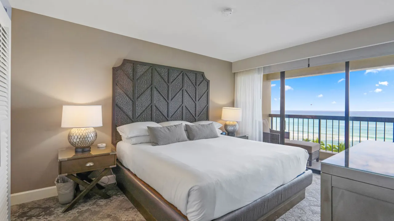 Luxury Oceanfront Waikiki Beach Tower w Ocean View 20