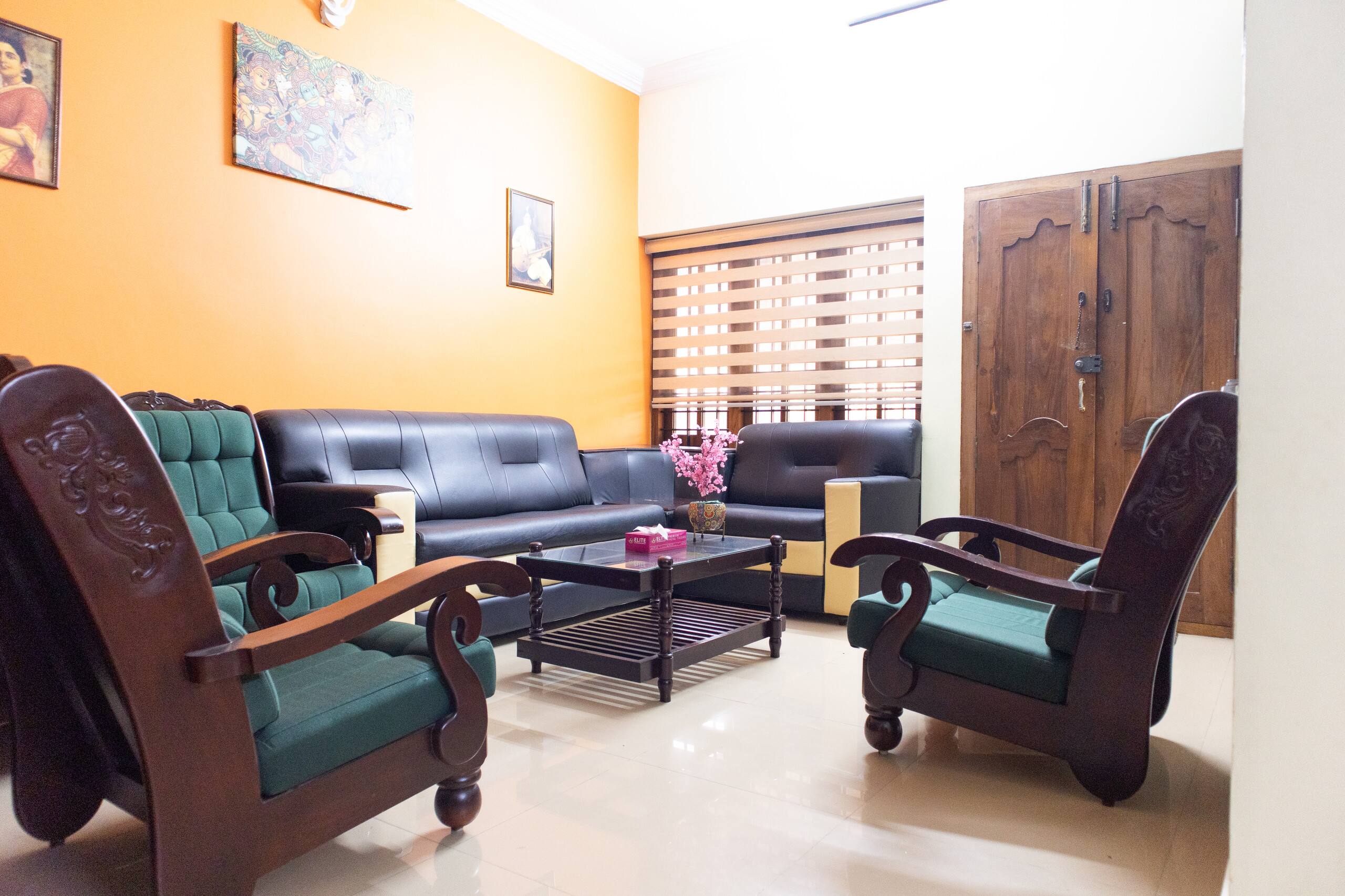 Jaalakam Retreat: AC 4 Bedroom Villa in Thrissur 8
