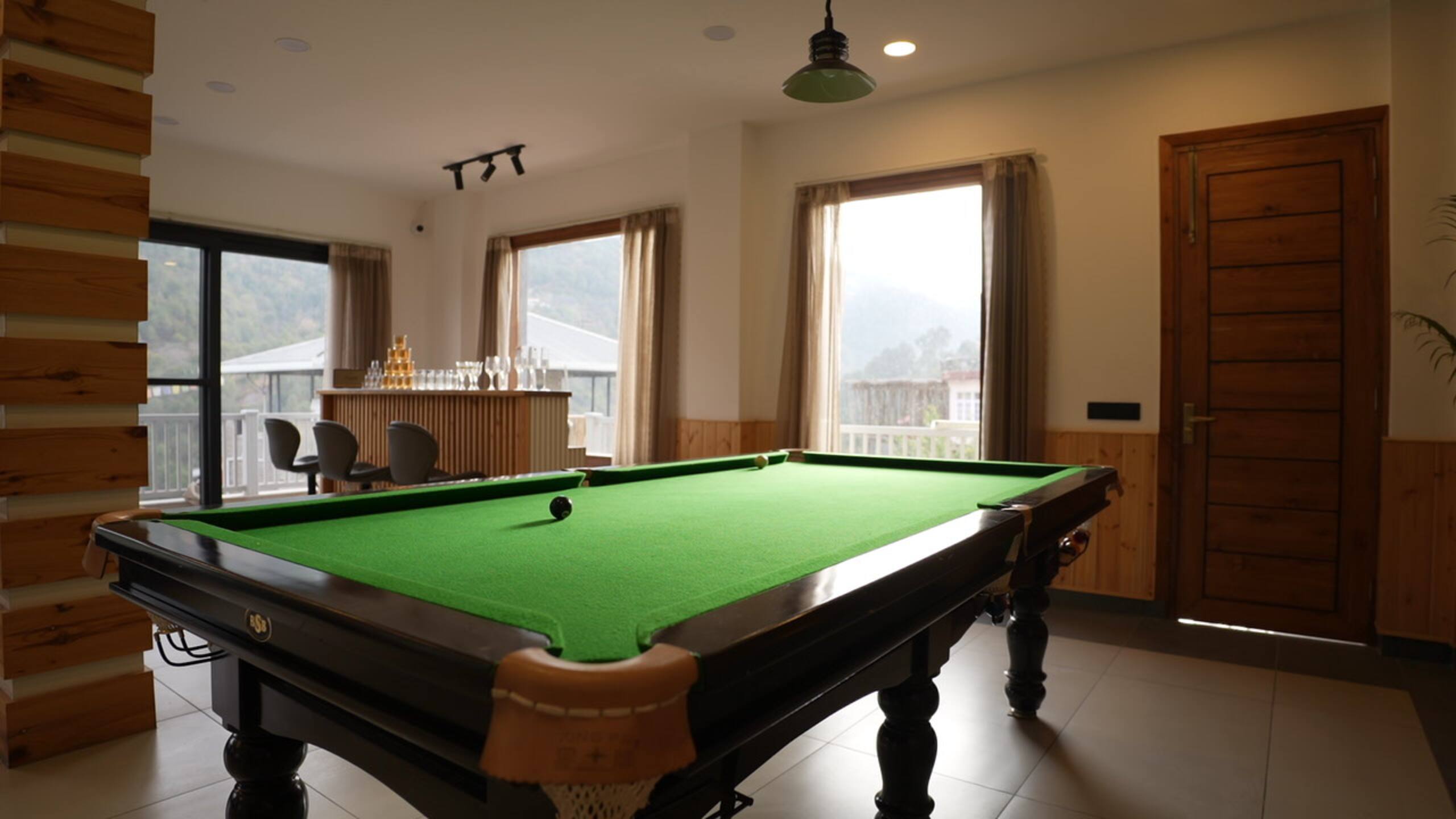 Amber Moon 29