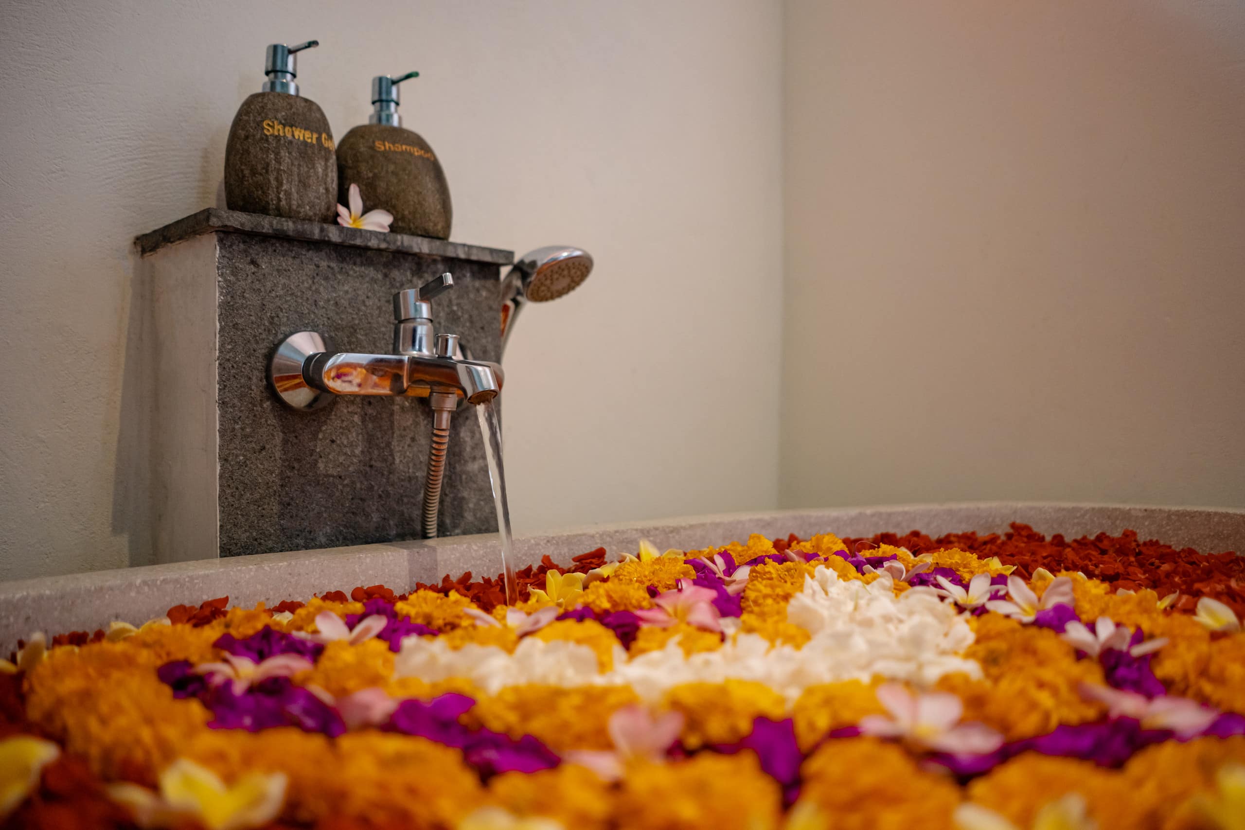 Deluxe Room With Large Pool Near Ubud 13