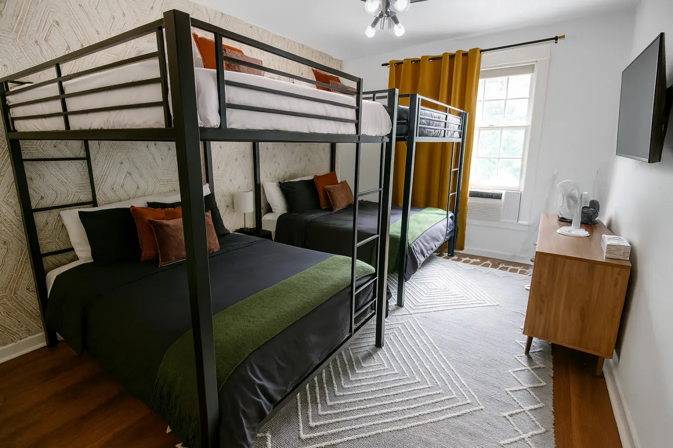 Castle Hills Escape 4BR w/ Pool & Game Room 6