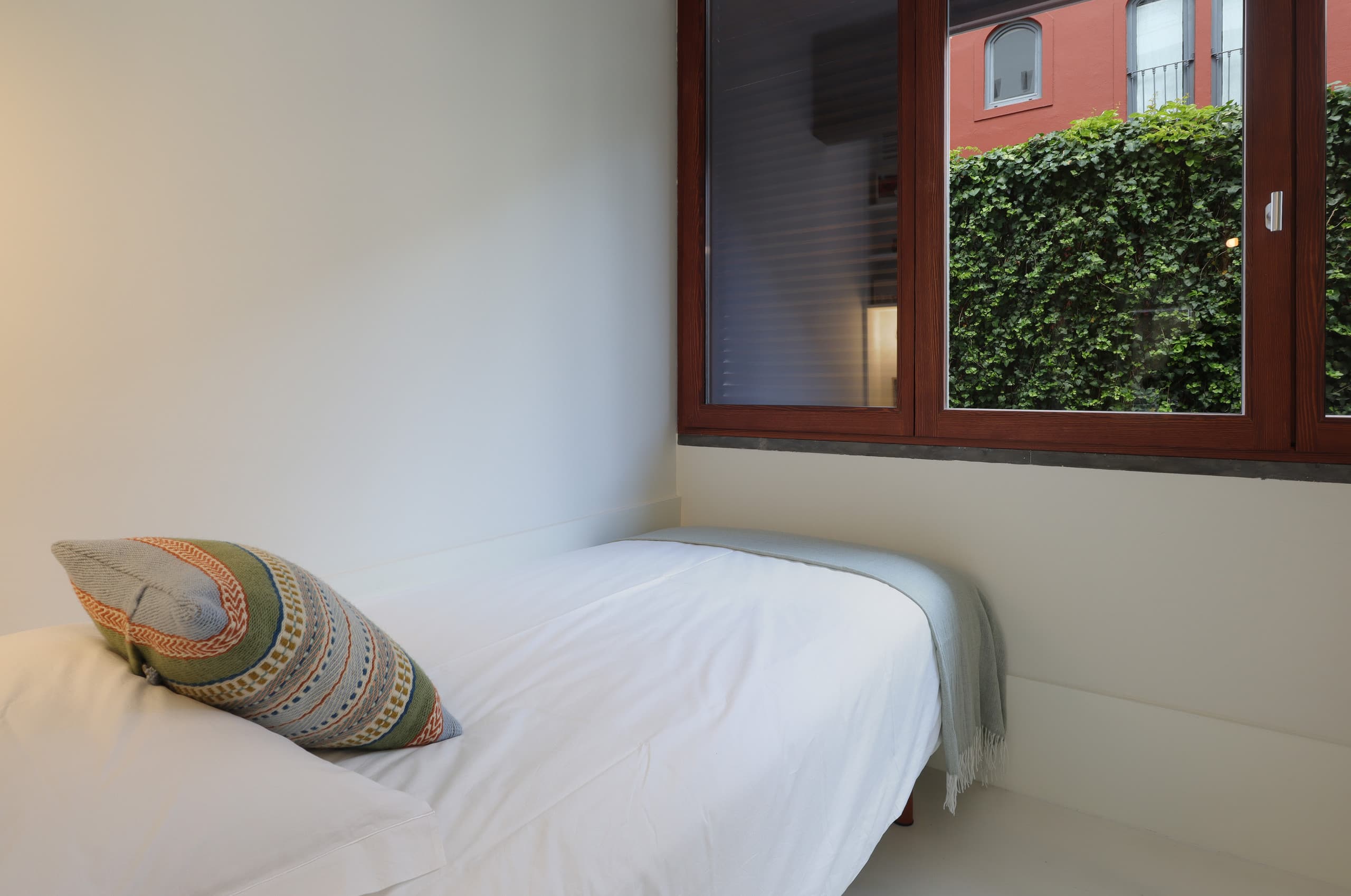 Beachside Cascais Historic Center Apt with Patio 14