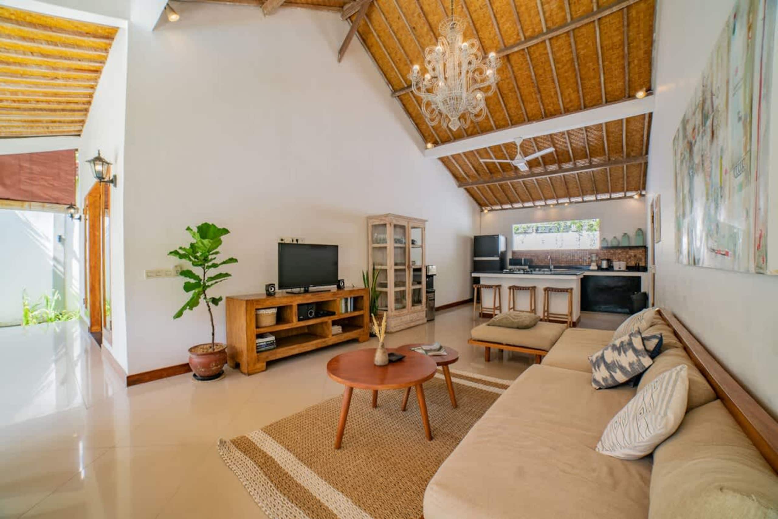 4BR villa w/ private pool & garden view 19