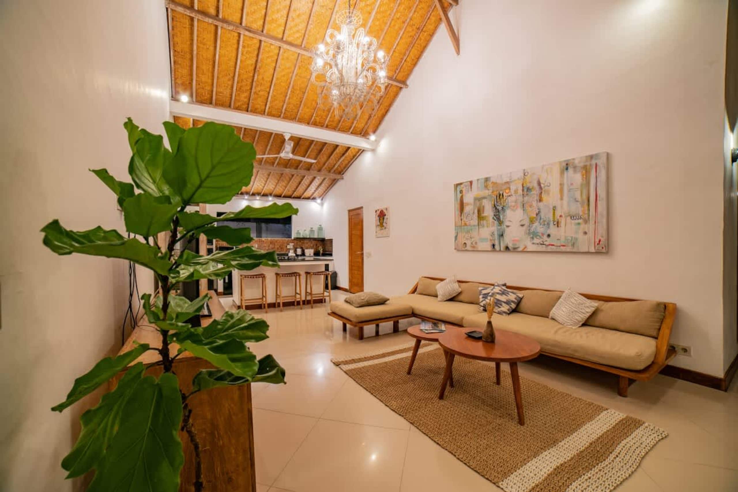 4BR villa w/ private pool & garden view 16