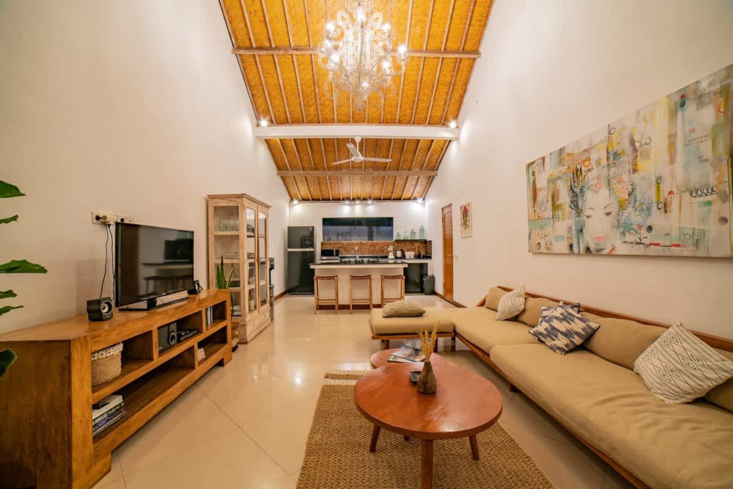 4BR villa w/ private pool & garden view 15