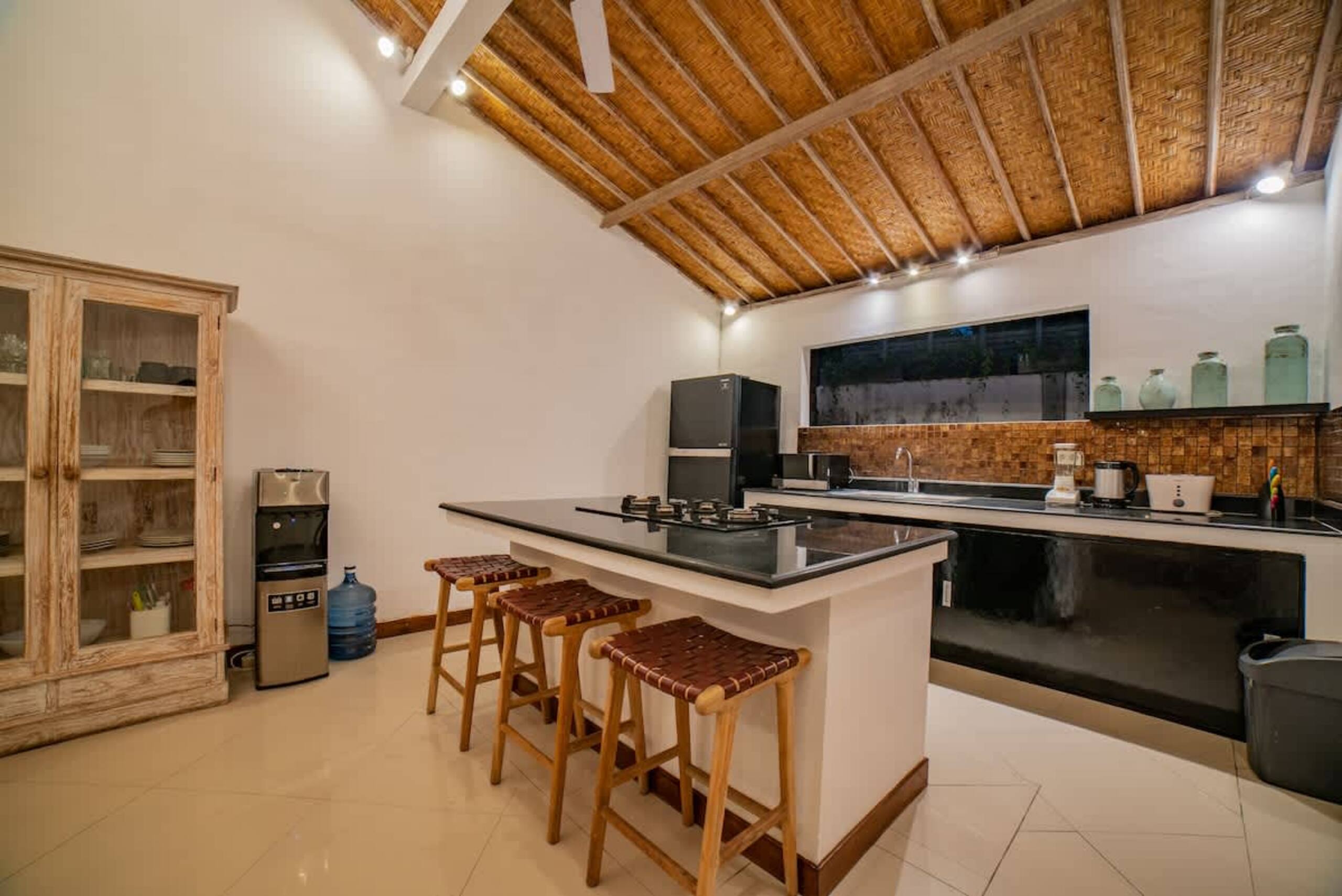 4BR villa w/ private pool & garden view 34