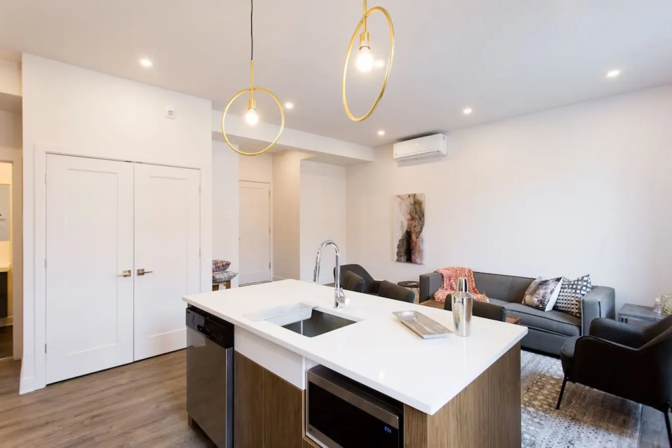 Mile End - Brand New Light filled Mile End Flat - Unit 202 8