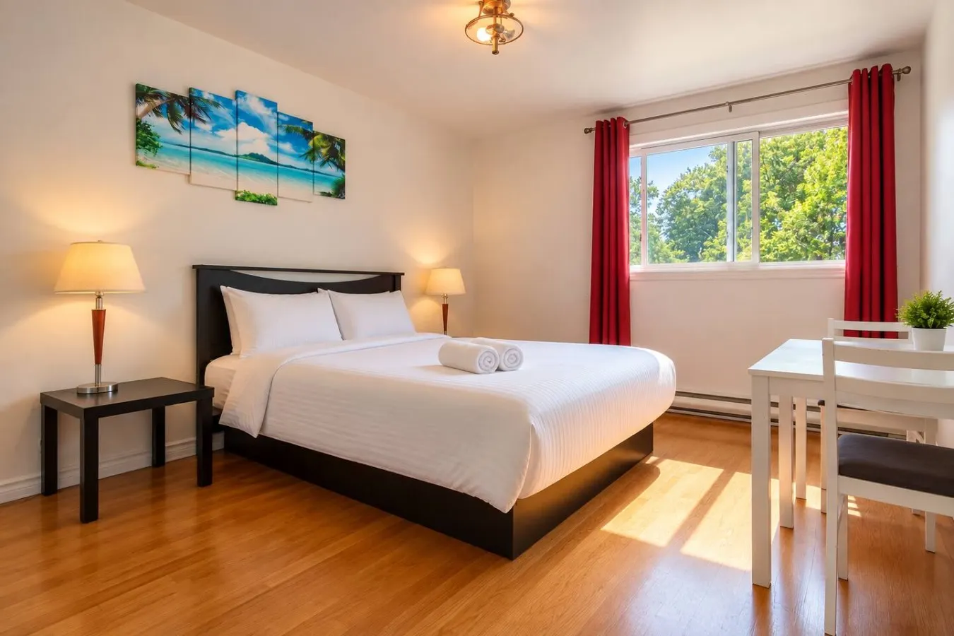 Elegant 3 Bdr Free Parking Close to Montreal DT 7