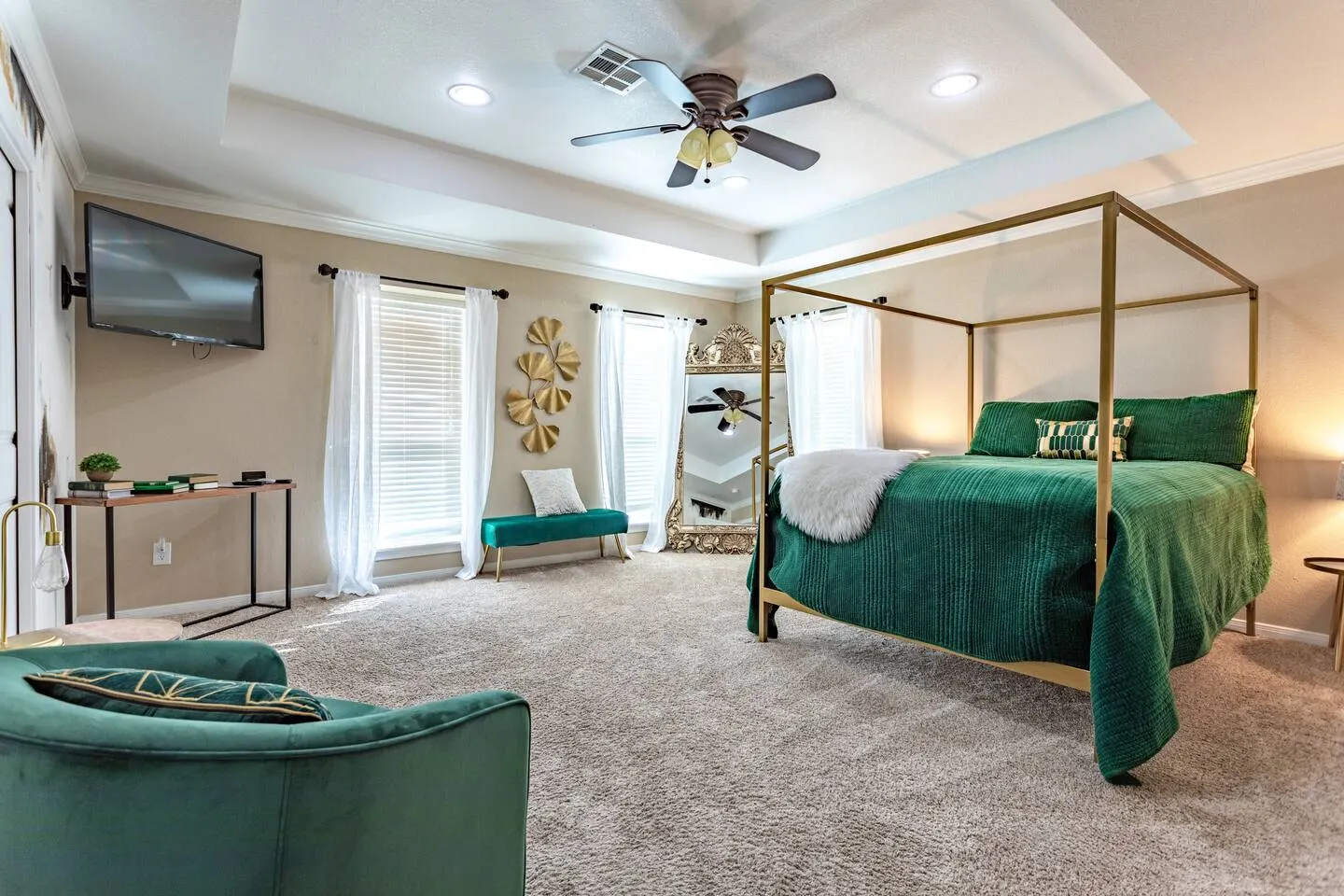 The Levi Gin - Luxury Vintage Retreat — photo 2