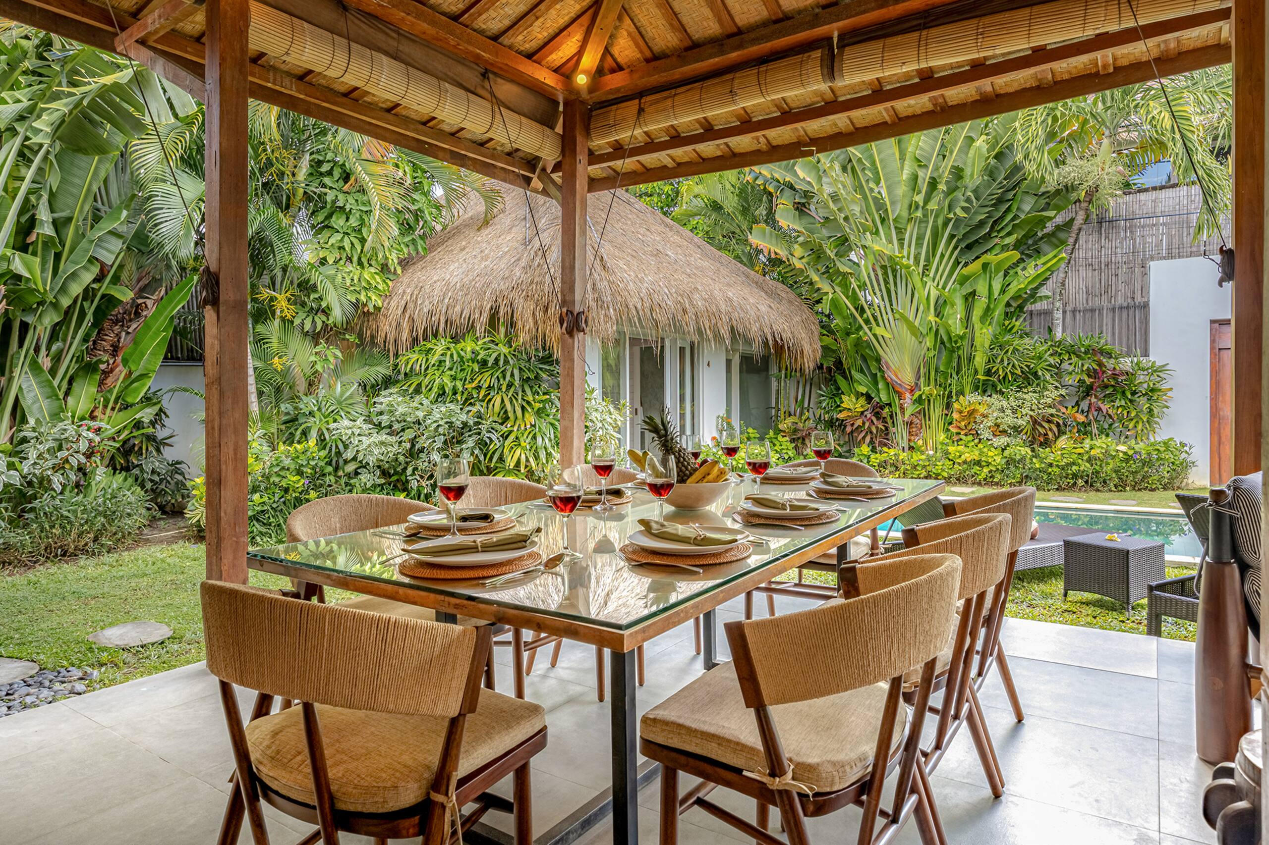 Refurbished - 800m to Beach/Kudeta Seminyak Oberoi 20