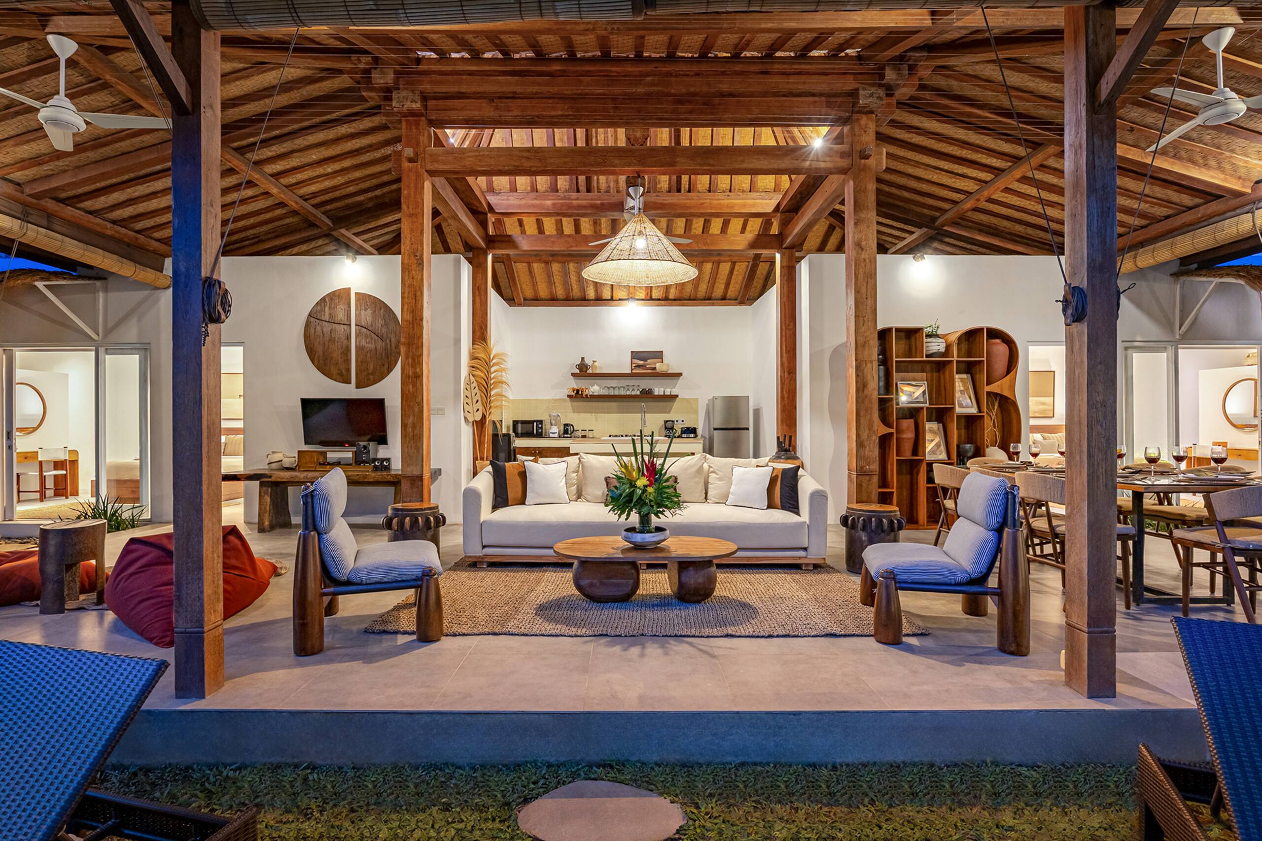Refurbished - 800m to Beach/Kudeta Seminyak Oberoi 10