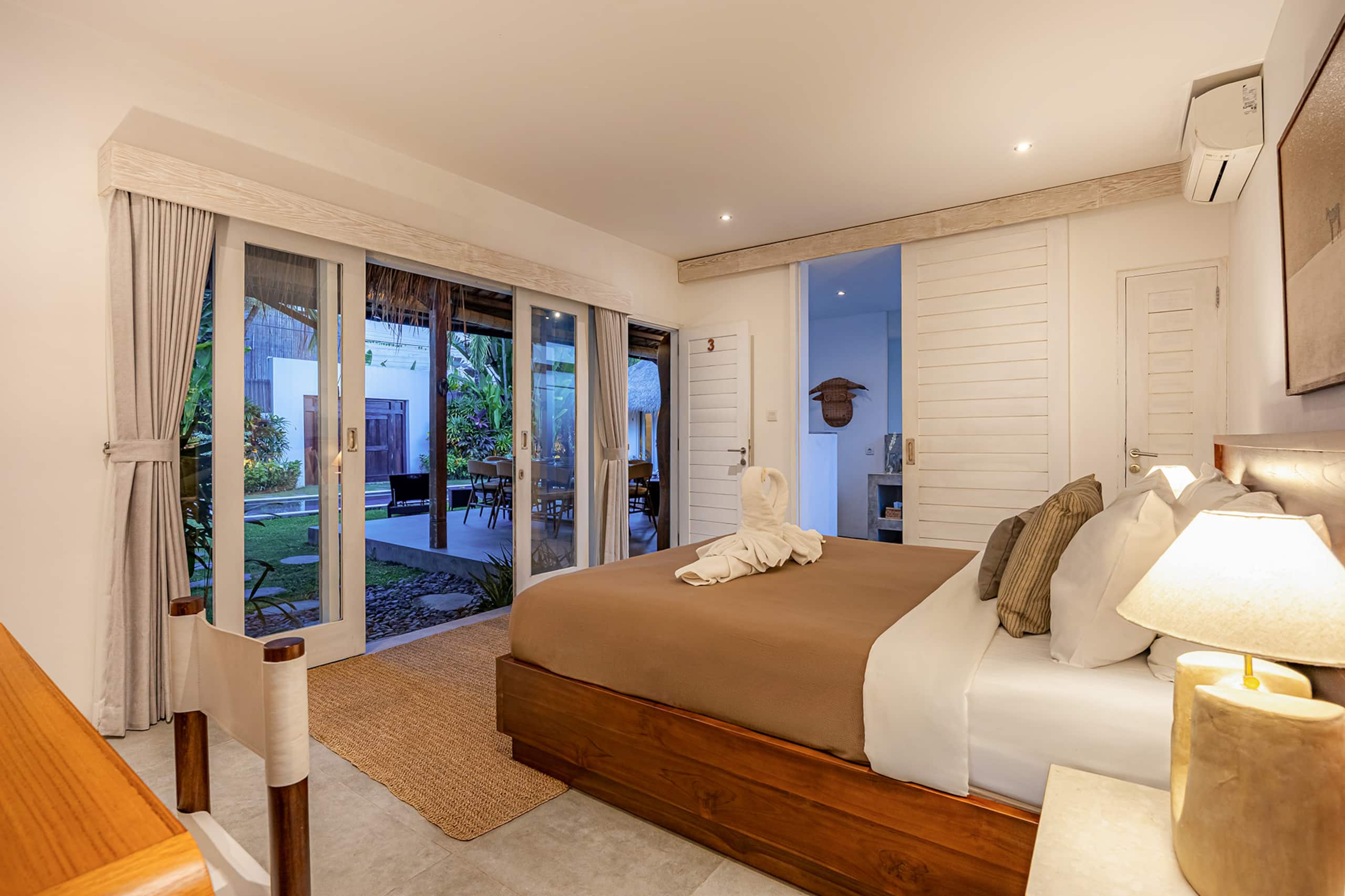 Refurbished - 800m to Beach/Kudeta Seminyak Oberoi 25