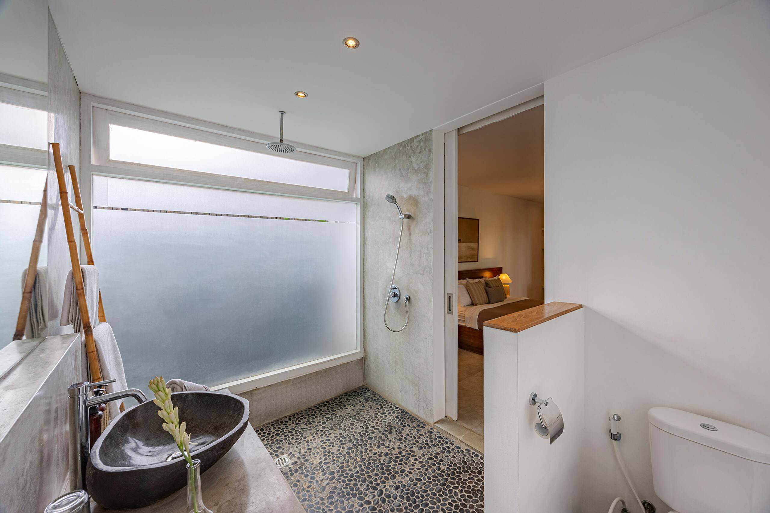 Refurbished - 800m to Beach/Kudeta Seminyak Oberoi 40