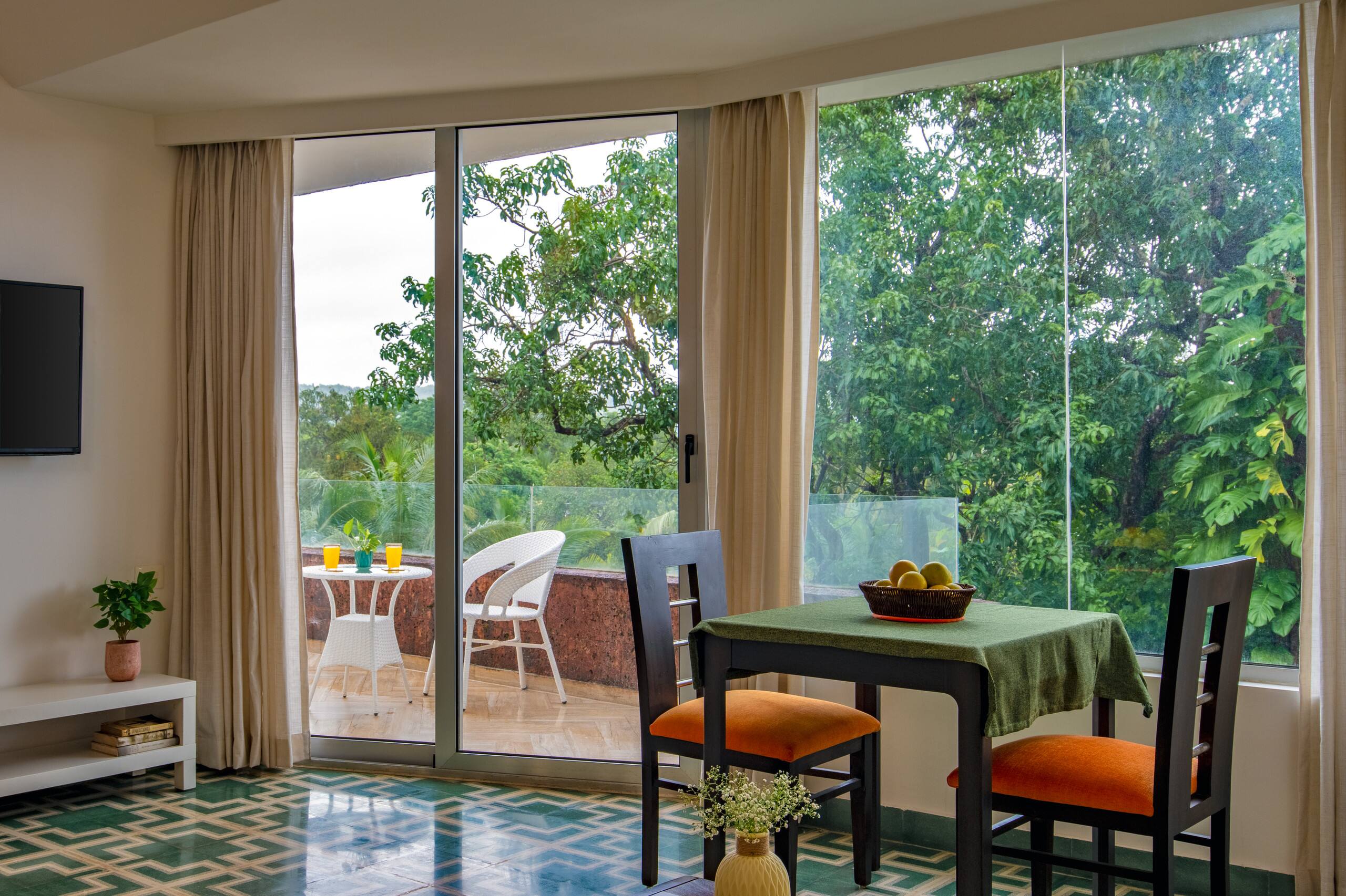 ElRaso|Luxury 1BHK with Balcony | Pool |Inverter 6