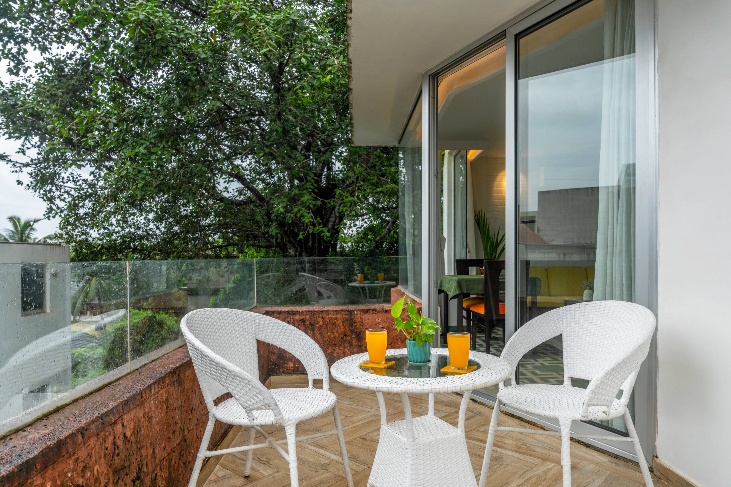 ElRaso|Luxury 1BHK with Balcony | Pool |Inverter 7