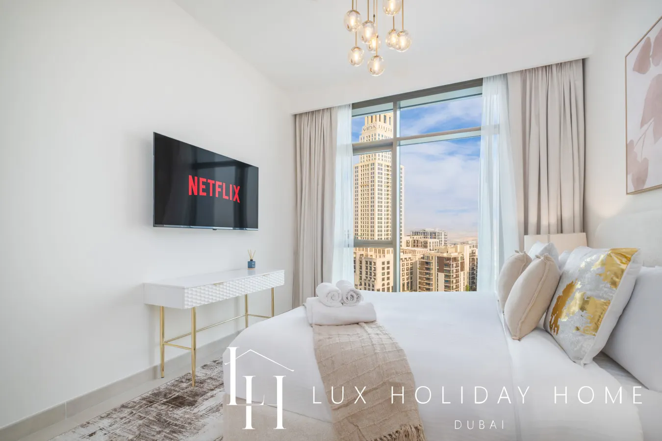 LUX The Creek Palace Residence Suite 2 15