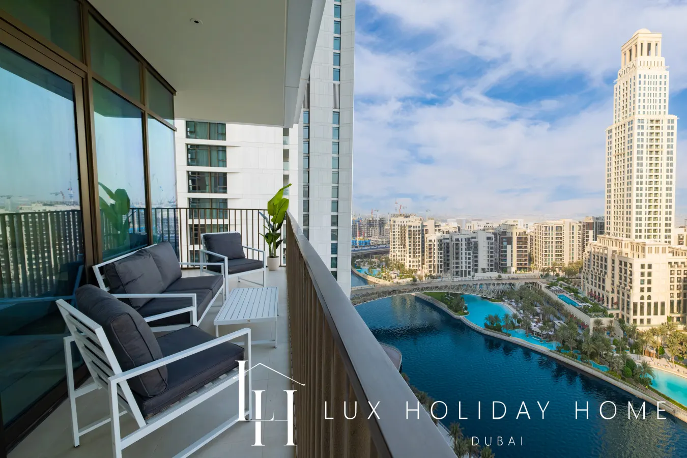 LUX The Creek Palace Residence Suite 2 3
