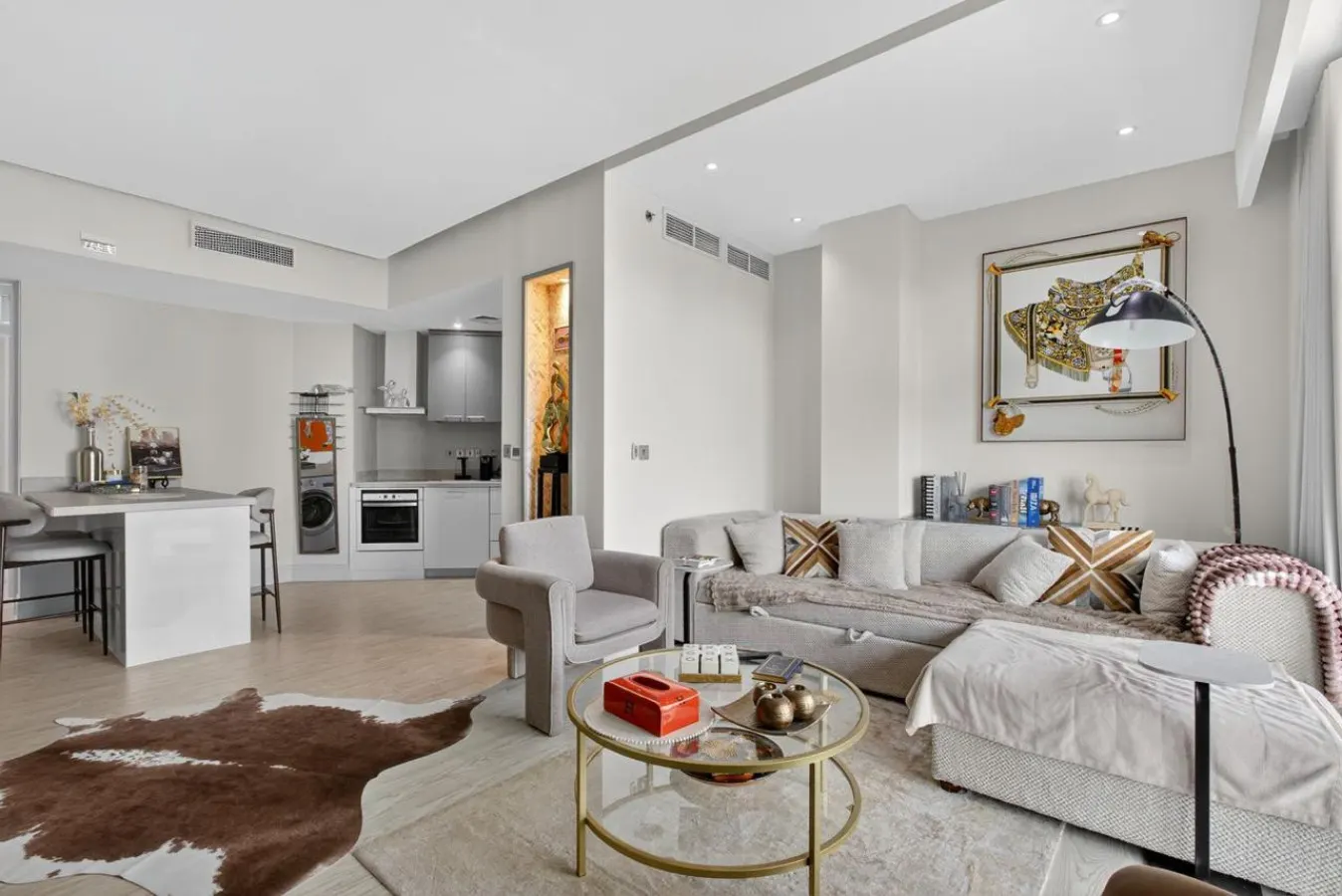 Stylish 1-Bedroom Apartment in Business Bay with Balcony Views 11