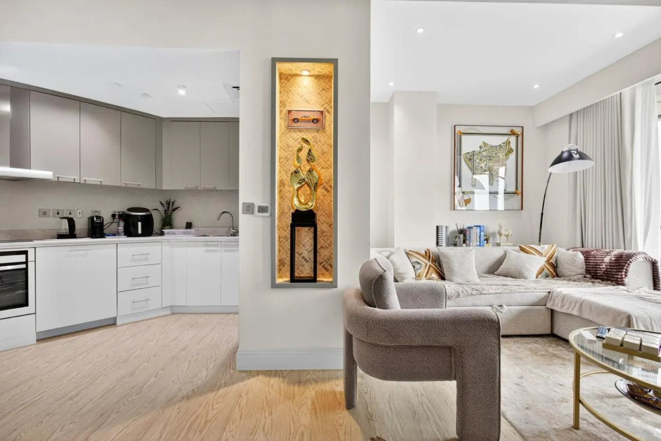 Stylish 1-Bedroom Apartment in Business Bay with Balcony Views 12
