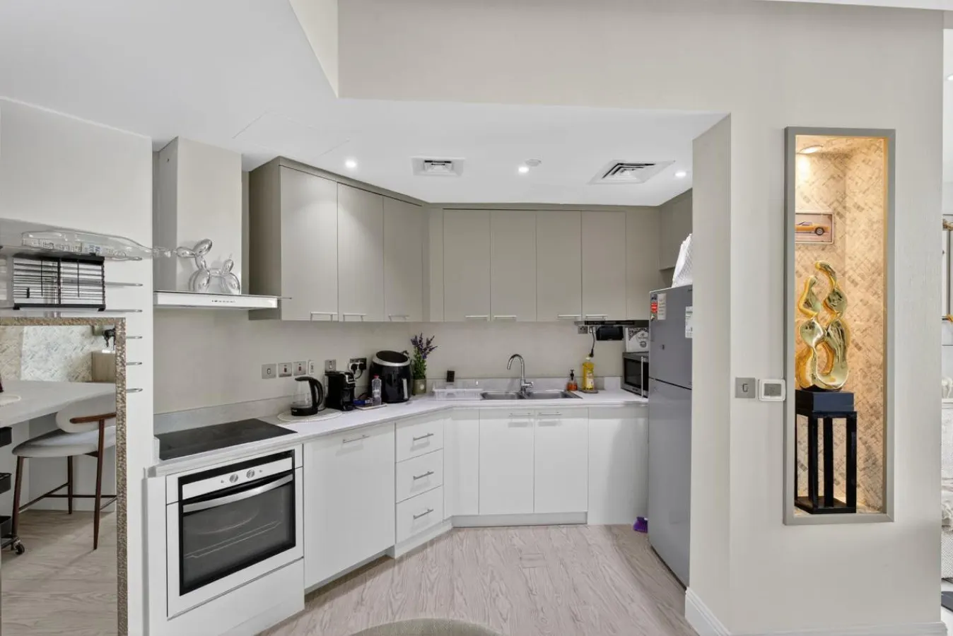 Stylish 1-Bedroom Apartment in Business Bay with Balcony Views 17
