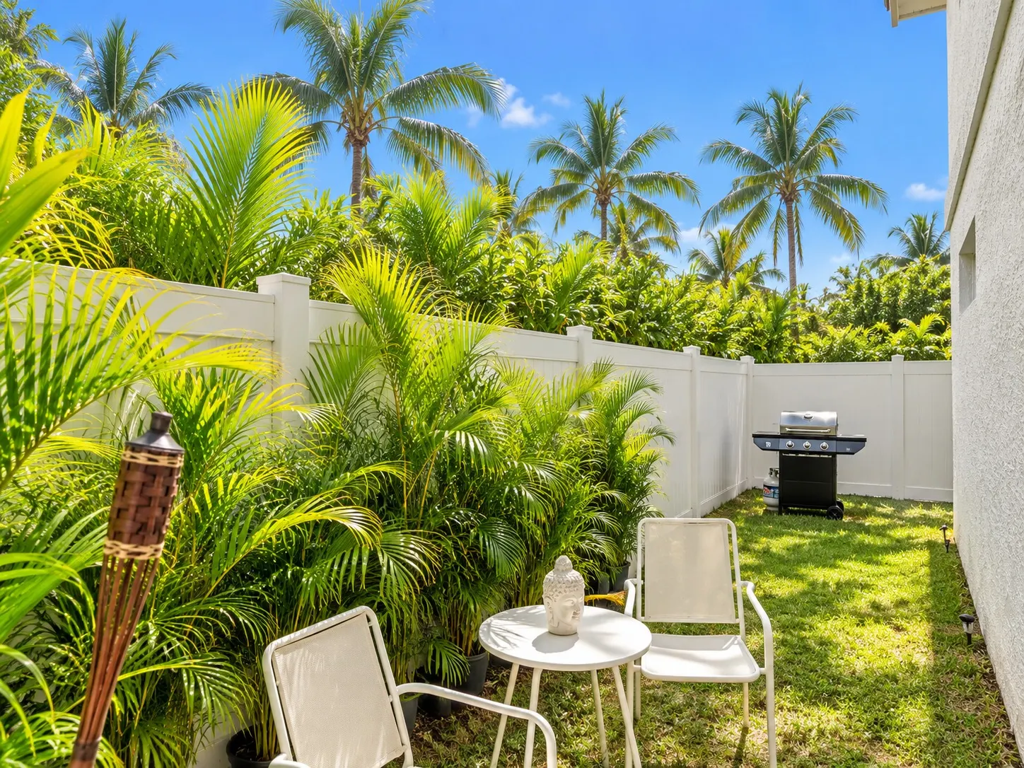 5 Min to Beach Park Backyard & BBQ 7A 4