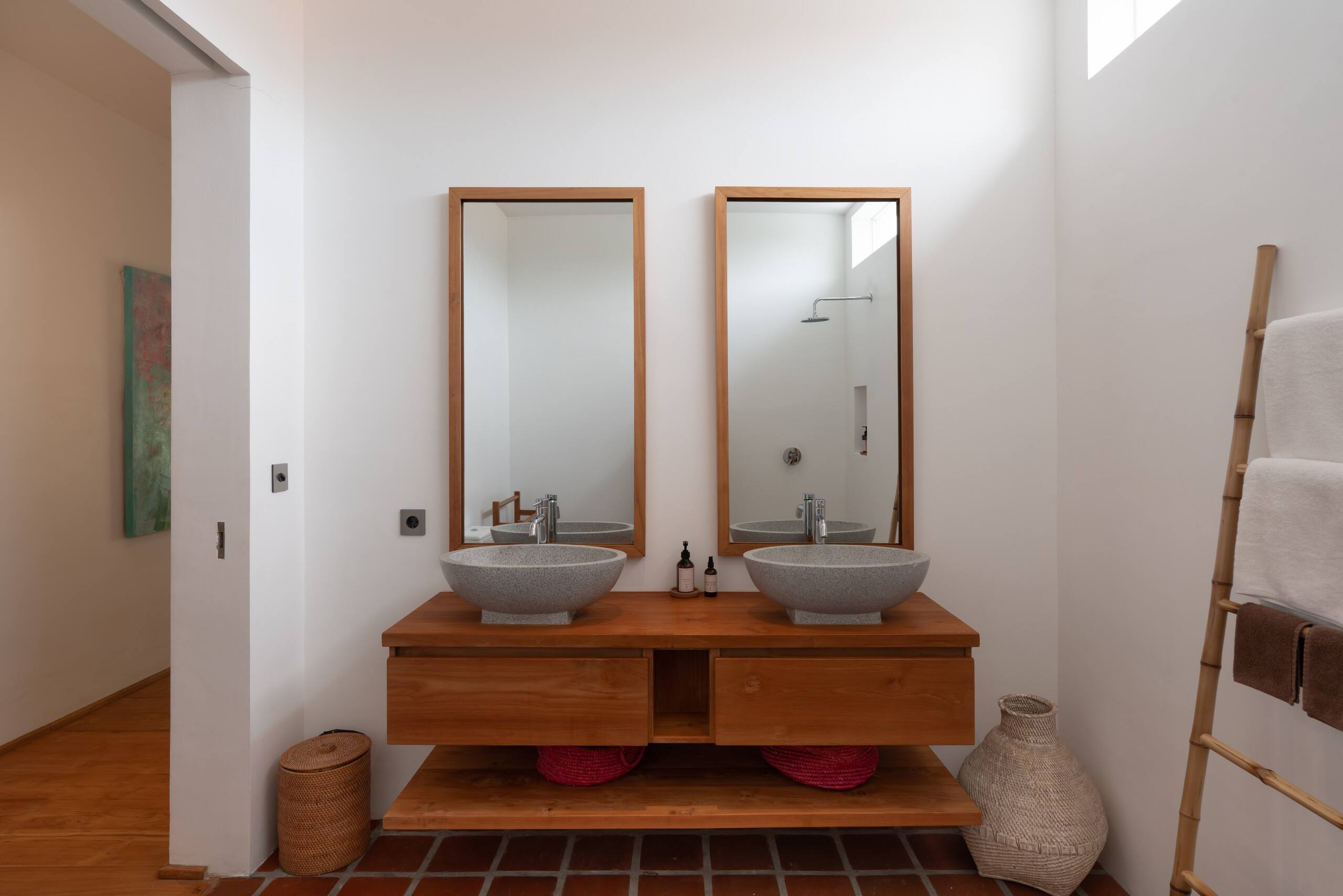 Villa Casali 3/4BR family retreat with 18m pool. 24