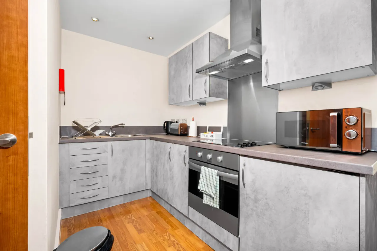 Arcadian Apartment - Balcony - Parking - Fast WIFI — photo 3