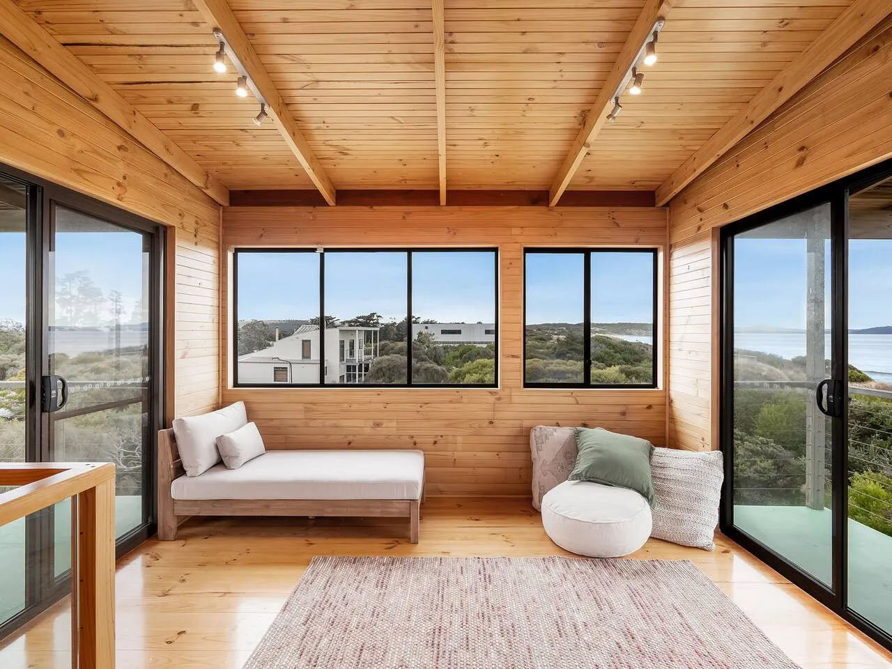 Beachfront Cabin, Private Path to Clifton Beach 10