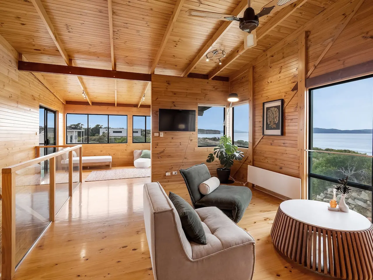 Beachfront Cabin, Private Path to Clifton Beach 14