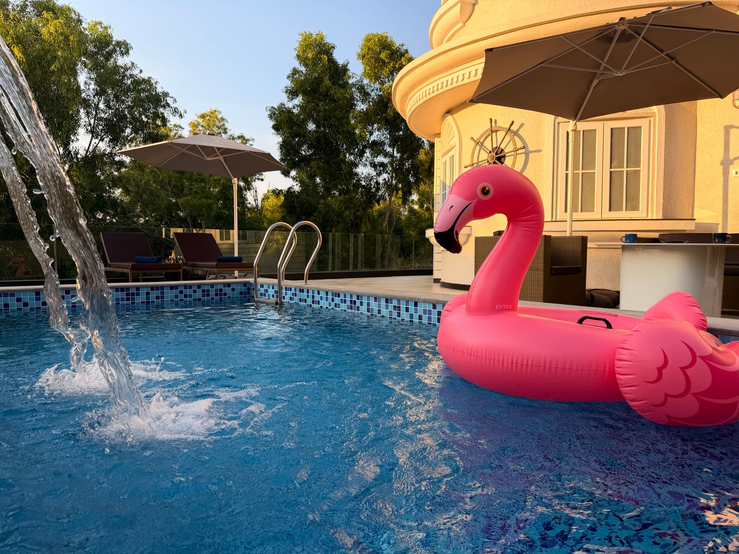 Coco Breeze Luxury 5BHK Beach Villa & Private Pool 8
