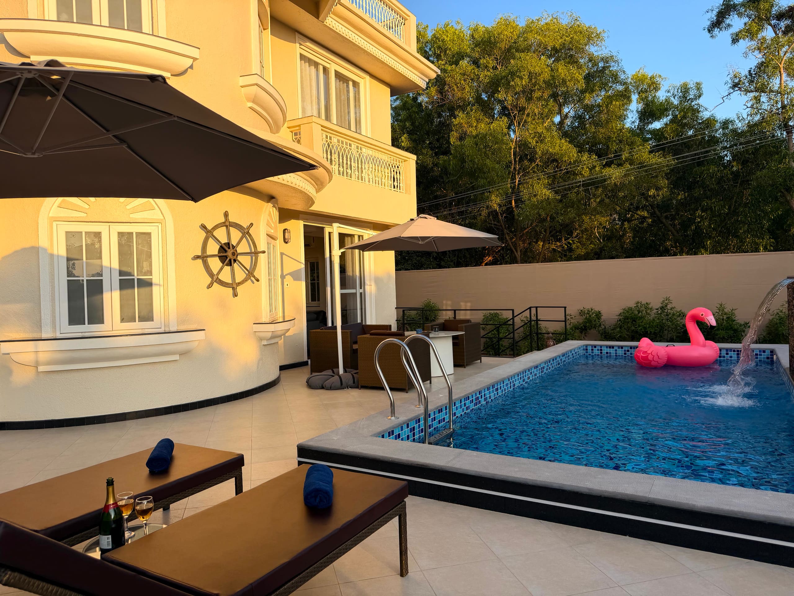 Coco Breeze Luxury 5BHK Beach Villa & Private Pool 9