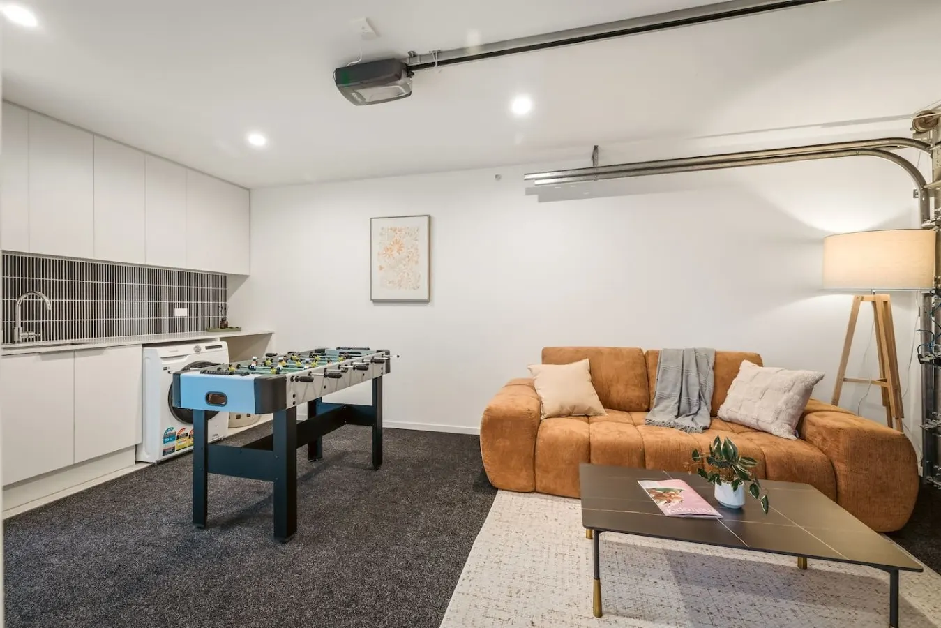 3 BRM Townhouse 5 mins drive to CBD - free parking 13