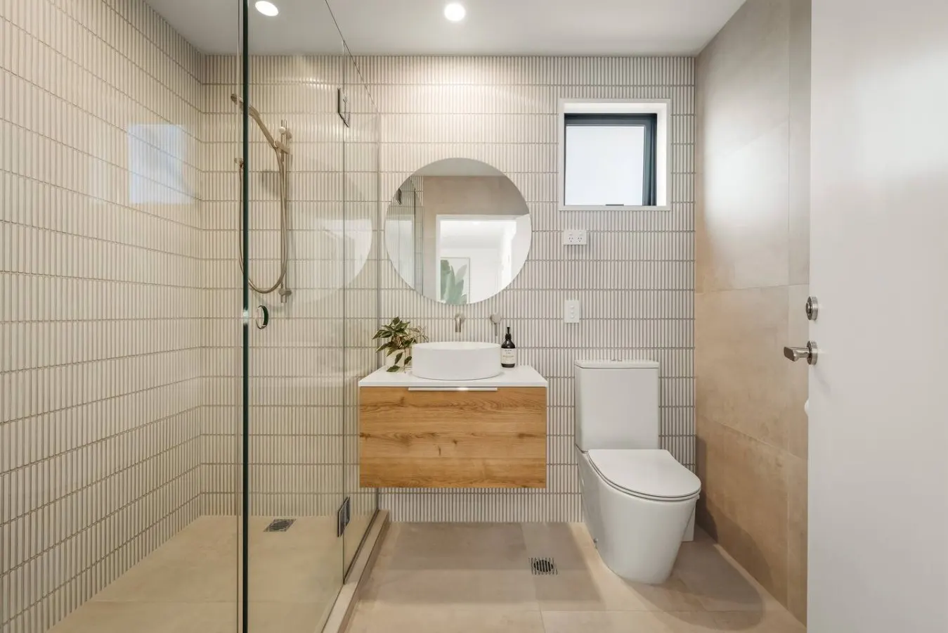 3 BRM Townhouse 5 mins drive to CBD - free parking 3