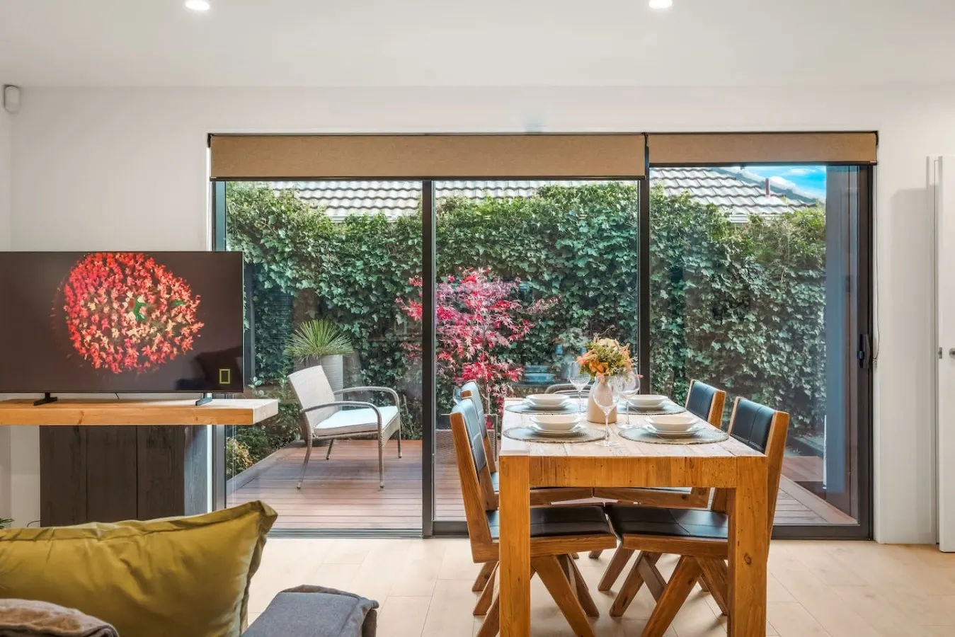 3 BRM Townhouse 5 mins drive to CBD - free parking 4