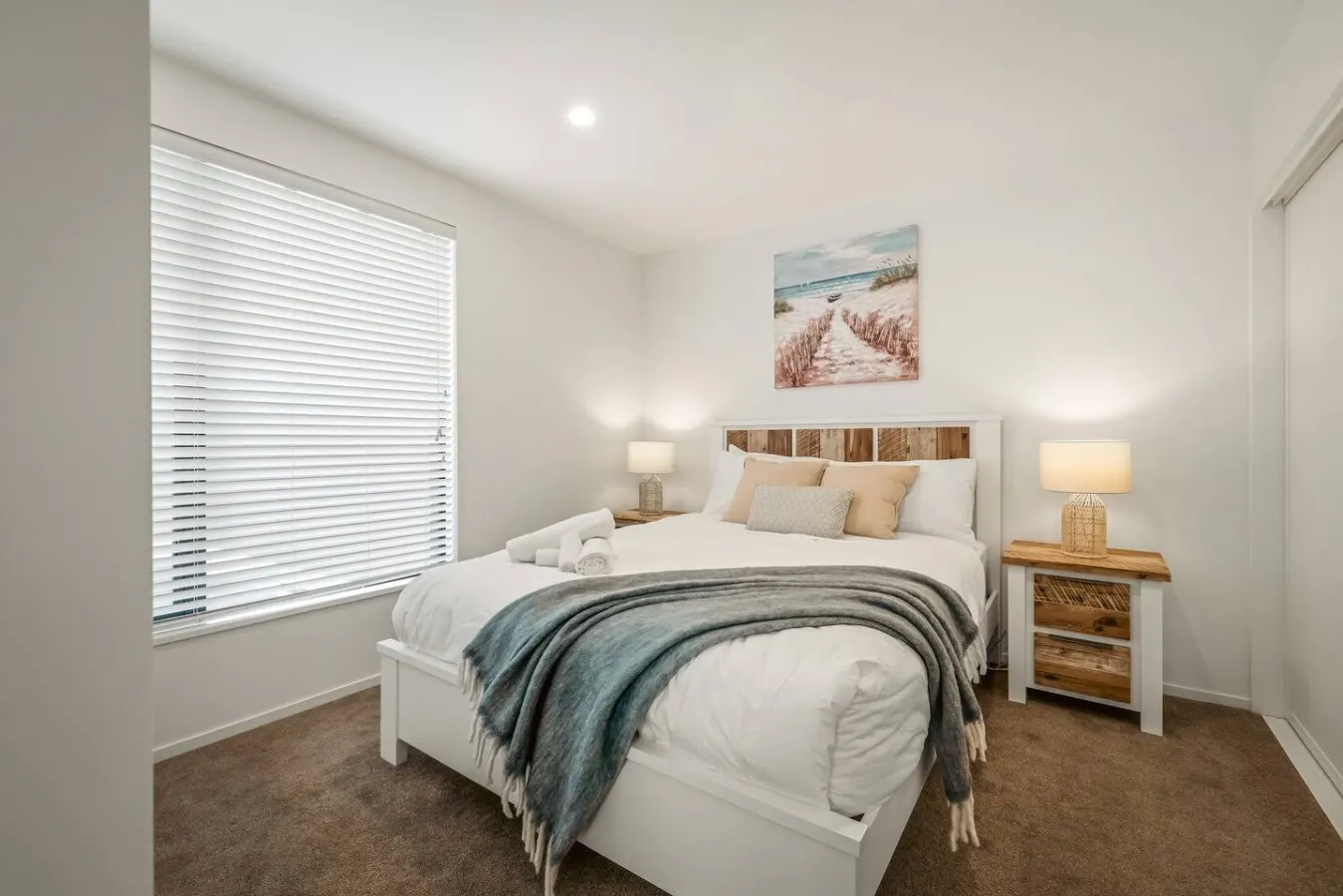 3 BRM Townhouse 5 mins drive to CBD - free parking 8