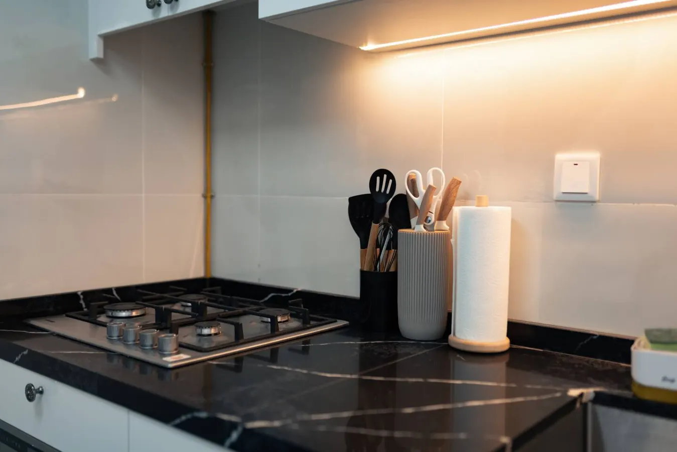 Dubai Marina - Comfy 1BHK Apartment 11