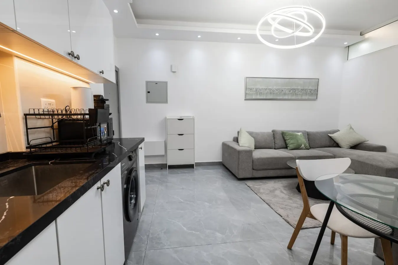 Dubai Marina - Comfy 1BHK Apartment — photo 3