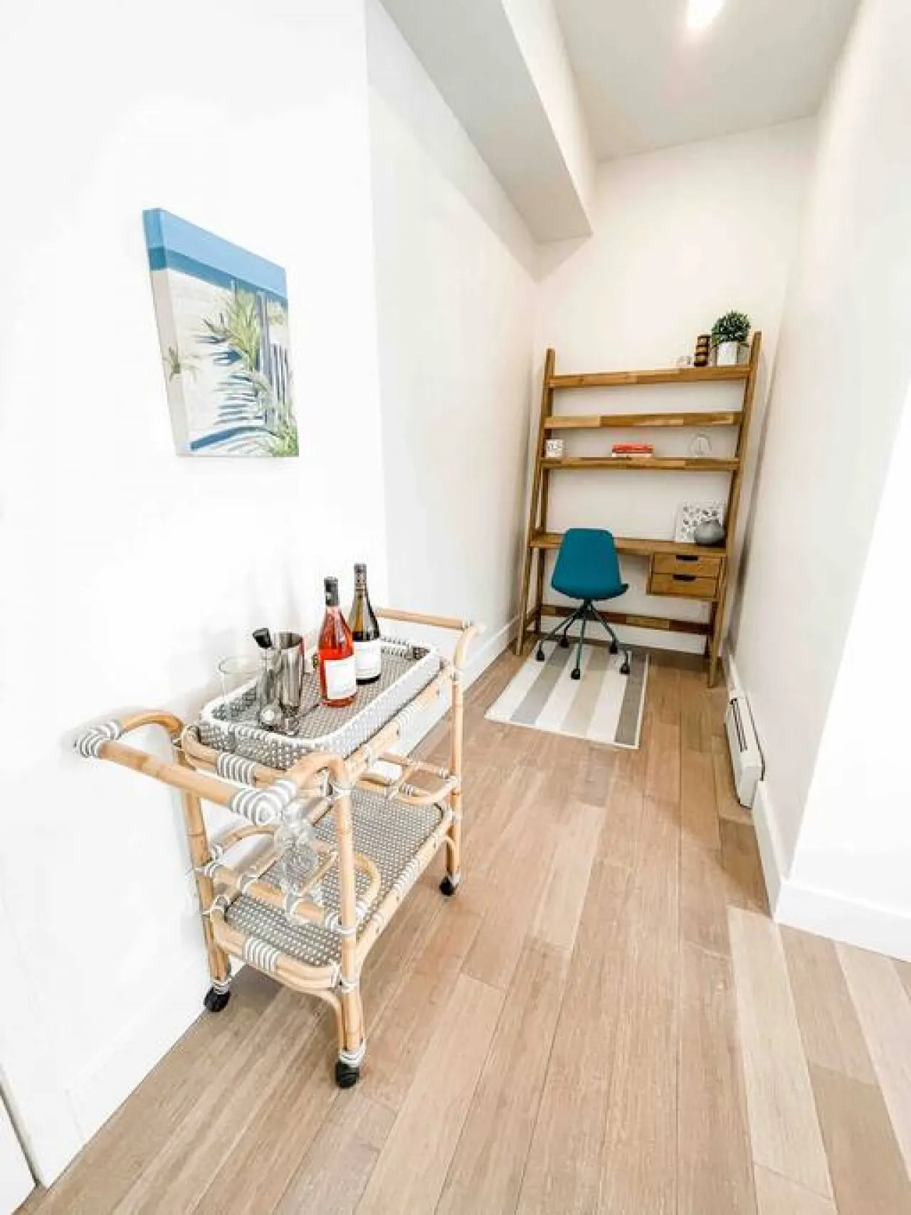 Wellington on the Beach: Hideaway Suites & Hot Tub 10