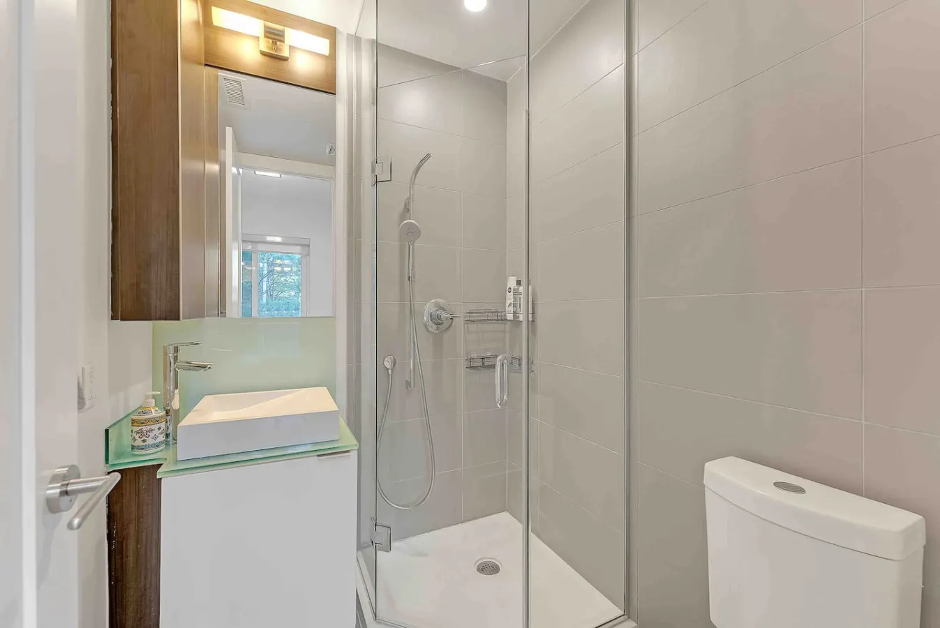 2BR/2BTH Condo Parking CN Tower/Rogers Centre 11
