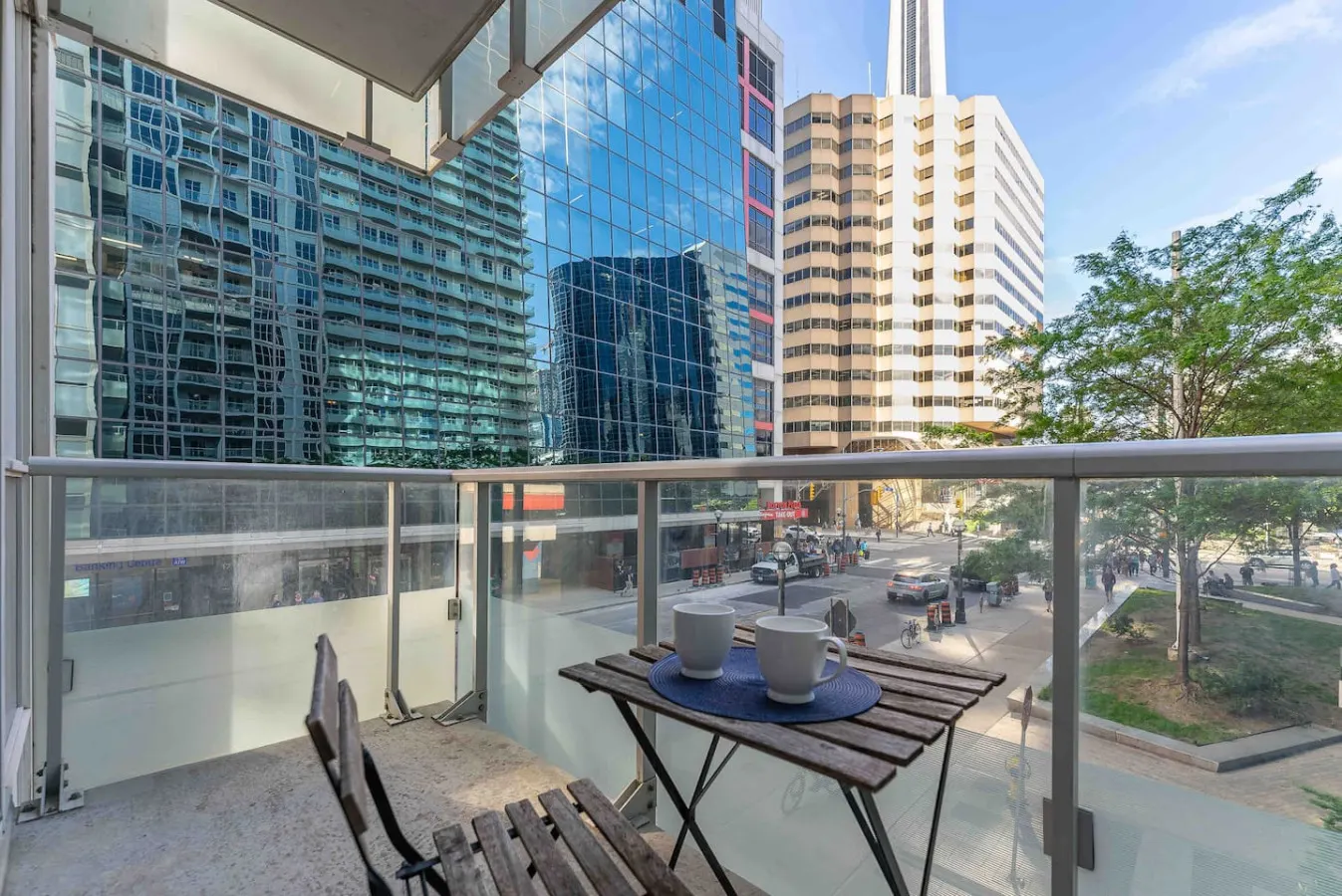 2BR/2BTH Condo Parking CN Tower/Rogers Centre 16